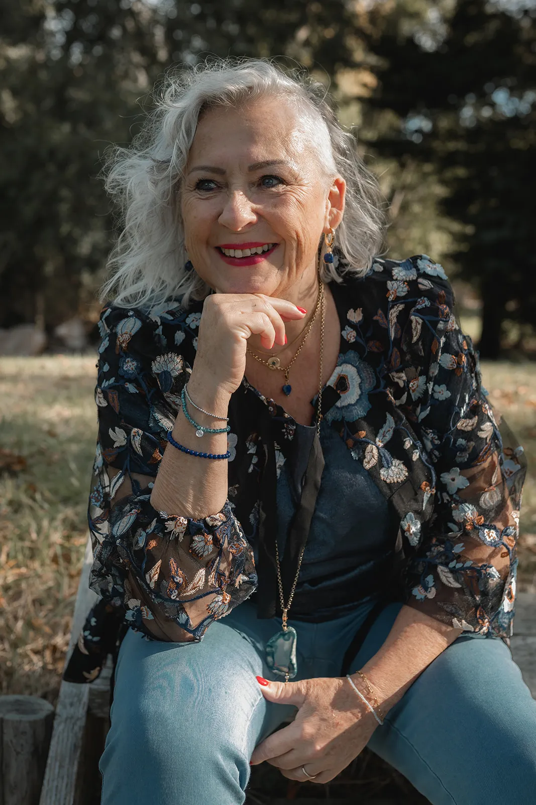 Kirsten Kok lachend tijdens gesprek